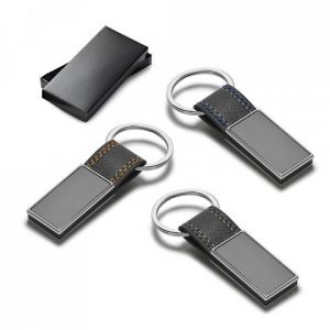 Chaveiro metal e couro